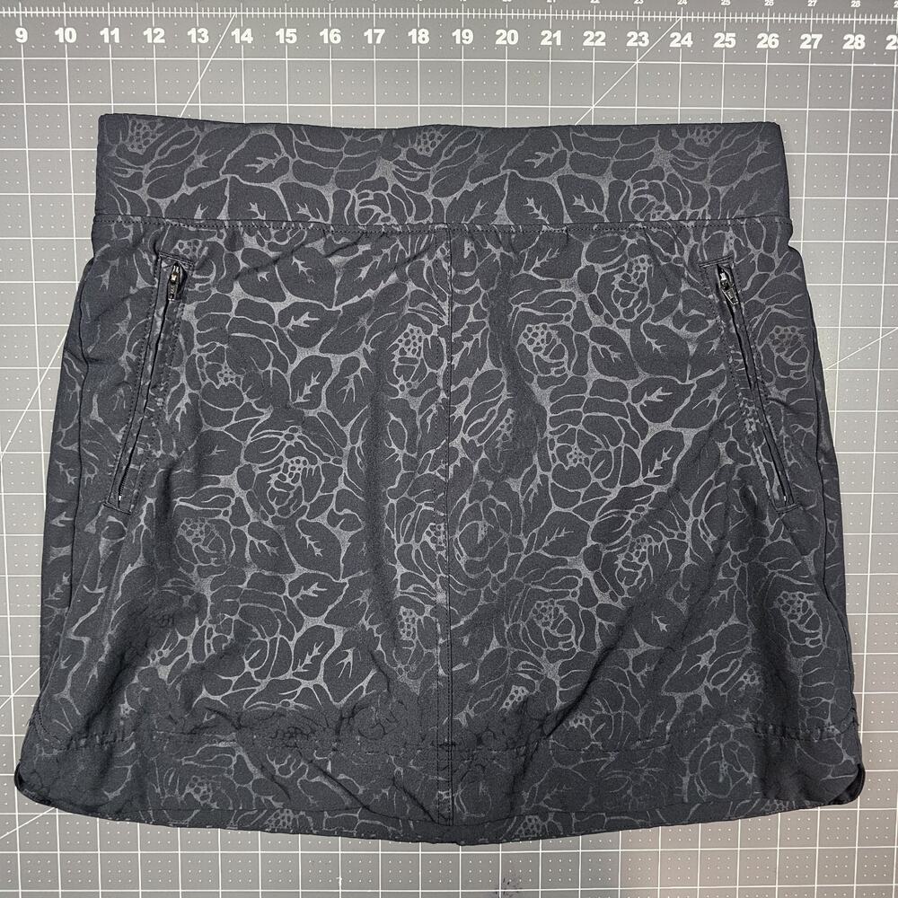 Orvis Travel Skort Small 32x16 Black Rose Embossed Floral Lined Stretch Elastic